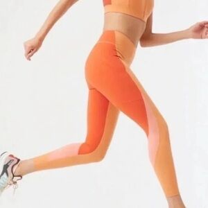 NEW🌺Orange ribbed knit high/waisted geometric pattern 7/8 colorblock 7/8 legging